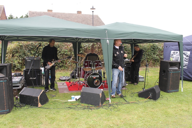 Shurrup live band